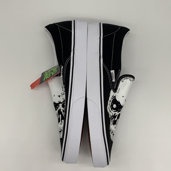 Classic Slip-On - Picture 2 of 8